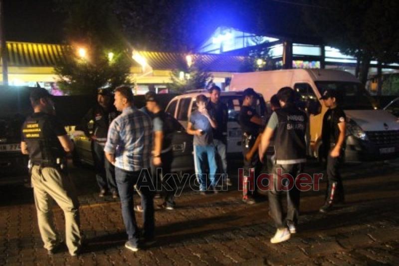   Sakarya Asayiş ve KOM Ekipleri Akyazı’da Uygulama Yaptı