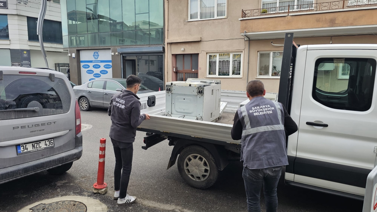 Sakarya Büyükşehir 59 yeni aracı envanterine kazandırdı