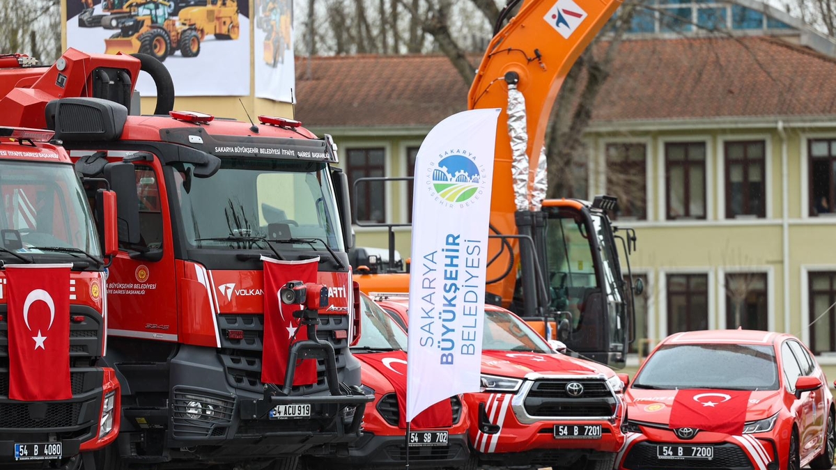 Sakarya Büyükşehir 59 yeni aracı envanterine kazandırdı