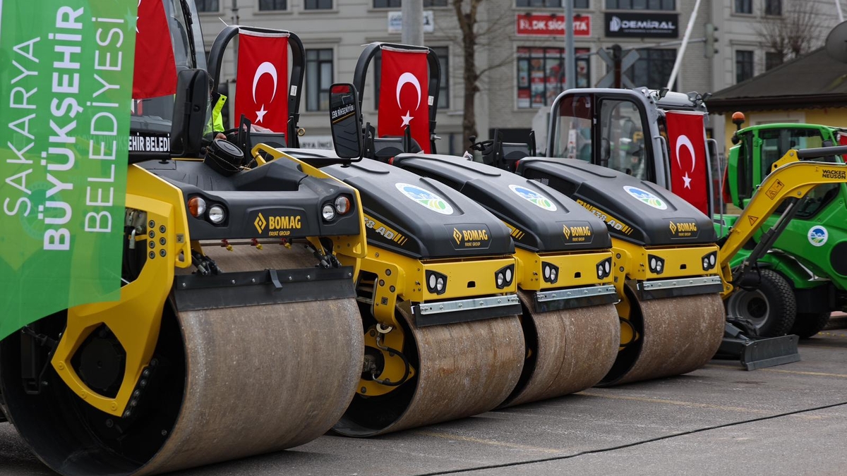 Sakarya Büyükşehir 59 yeni aracı envanterine kazandırdı