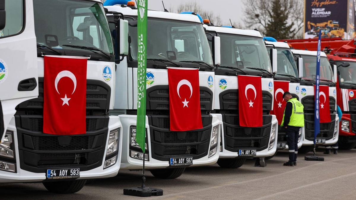 Sakarya Büyükşehir 59 yeni aracı envanterine kazandırdı