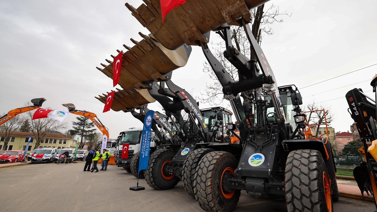 Sakarya Büyükşehir 59 yeni aracı envanterine kazandırdı