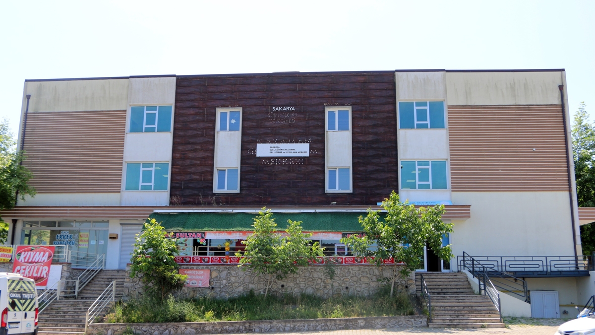 Sakarya Büyükşehir'den engelliler ve yaşlılar için örnek proje