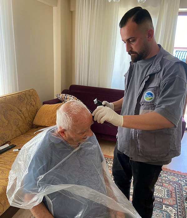 Sakarya Büyükşehirden yaşlılara vefa eli