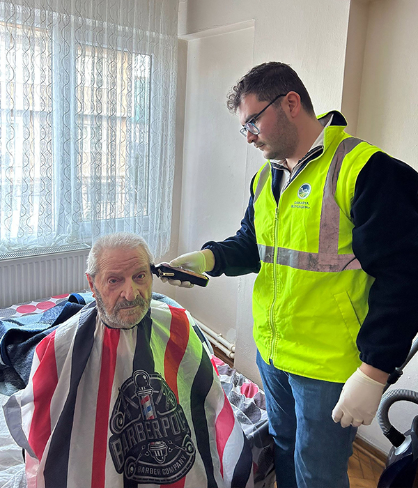 Sakarya Büyükşehirden yaşlılara vefa eli