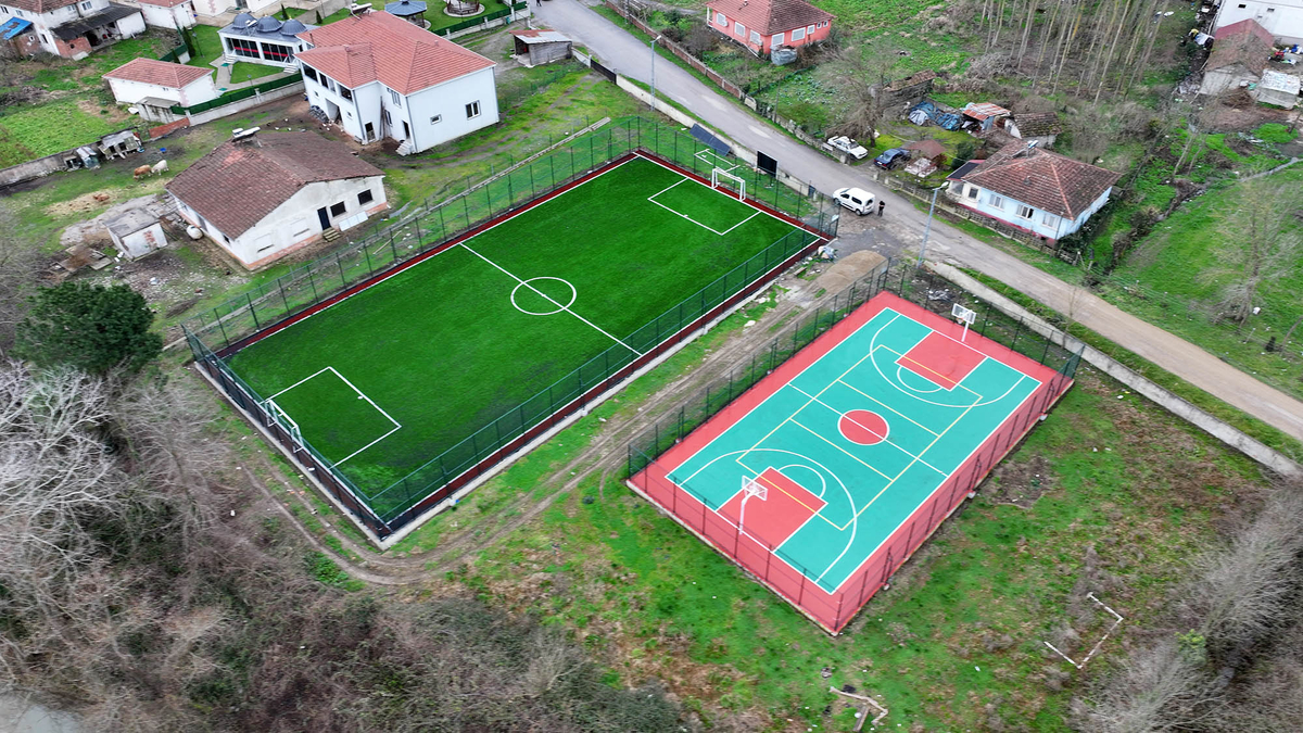 Sakarya'da 10 futbol, basketbol, voleybol sahası tamamlandı