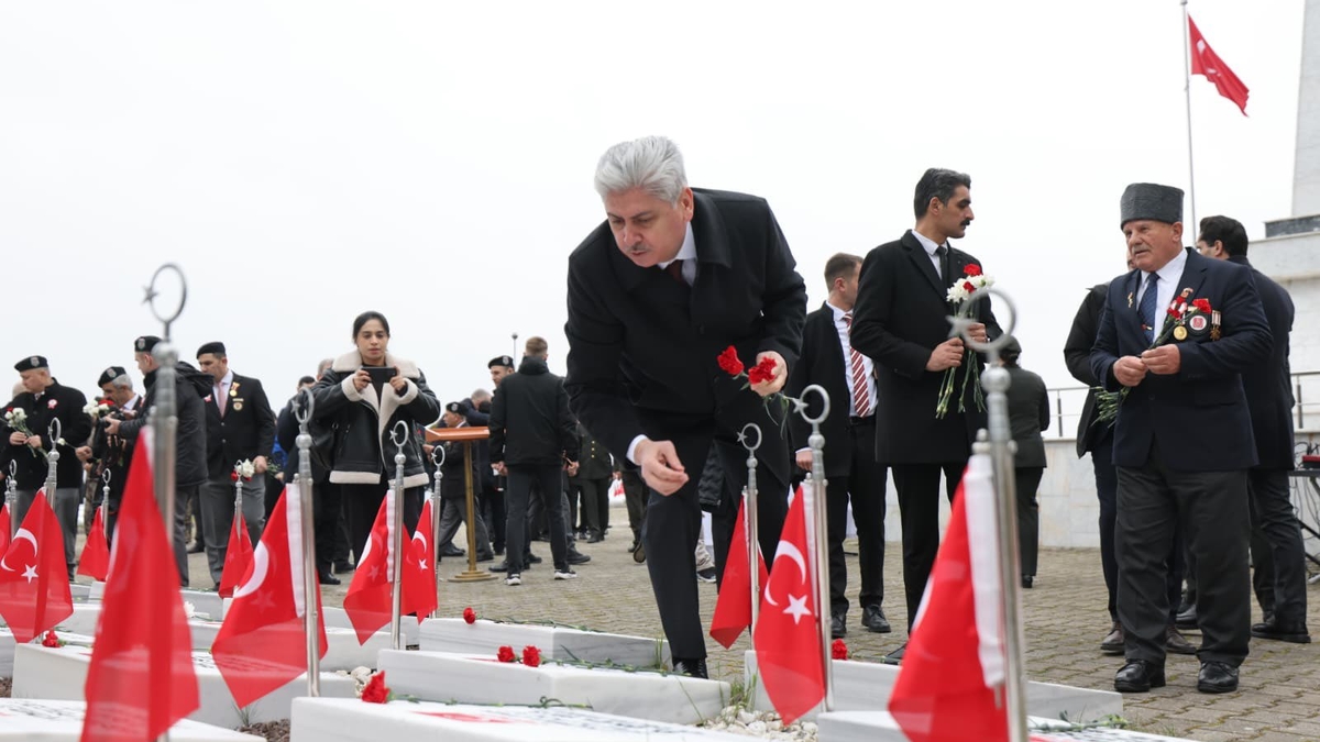 Sakarya'da 18 Mart Şehitleri için tören