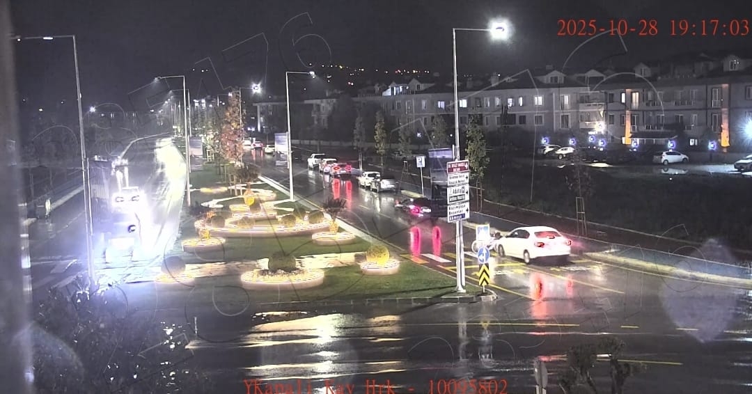 Sakarya'da 3 ayrı kazanın görüntüleri paylaşıldı; İşte o anlar