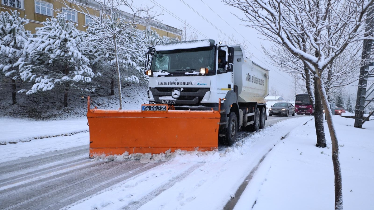 Sakarya'da 45 grup yolundan 33’ü ulaşıma açıldı
