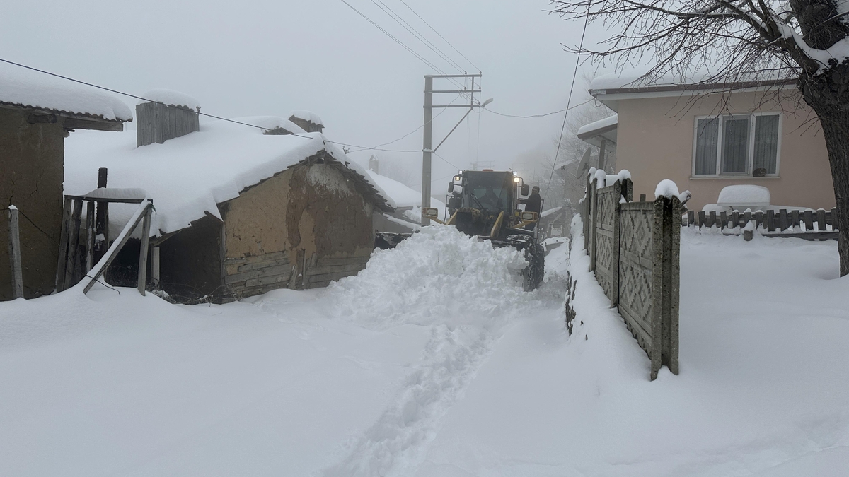 Sakarya'da 45 grup yolundan 33’ü ulaşıma açıldı