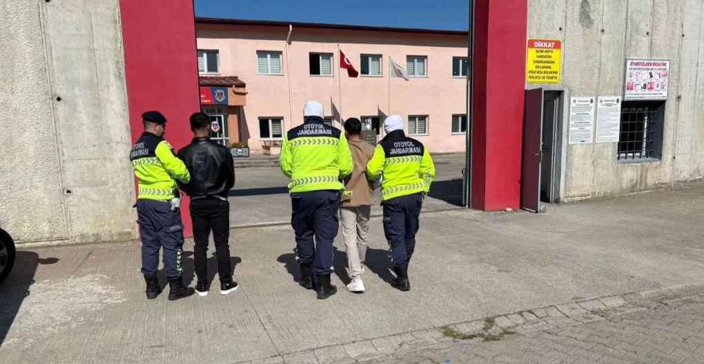 Sakarya'da 9 kaçak göçmen yakalandı