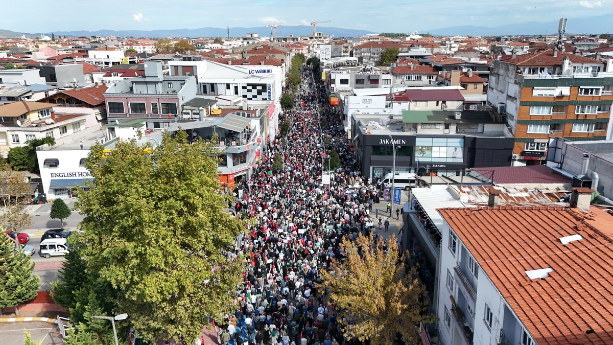 Sakarya'da binler Filistin'e destek için buluştu
