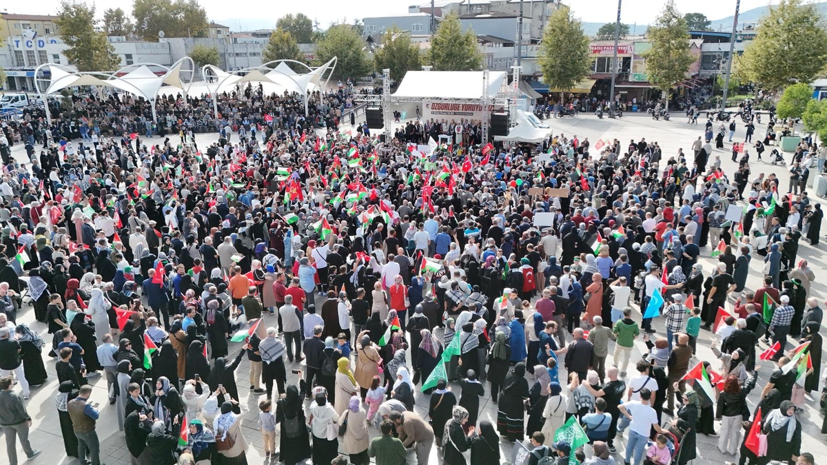 Sakarya'da binler Filistin'e destek için buluştu