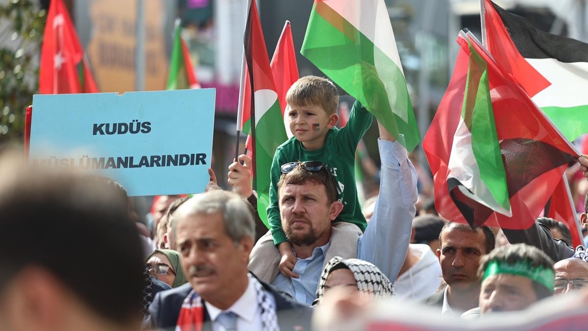 Sakarya'da binler Filistin'e destek için buluştu