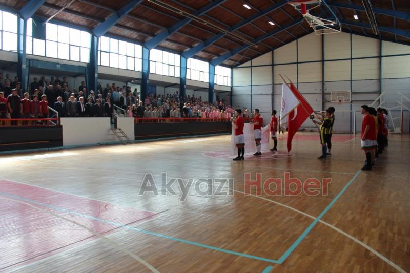 Sakarya da bir ilk Salon Hokey Turnuvası Akyazıda Başladı