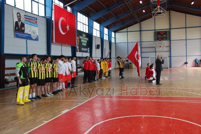 Sakarya da bir ilk Salon Hokey Turnuvası Akyazıda Başladı