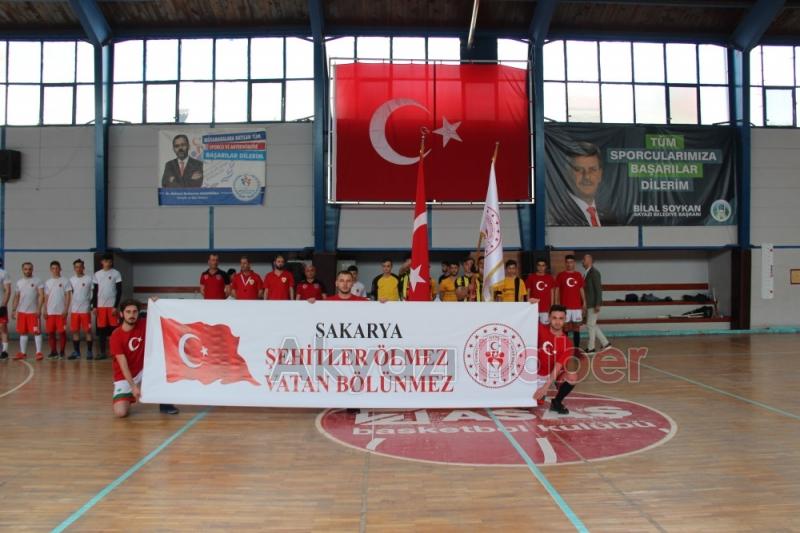 Sakarya da bir ilk Salon Hokey Turnuvası Akyazıda Başladı