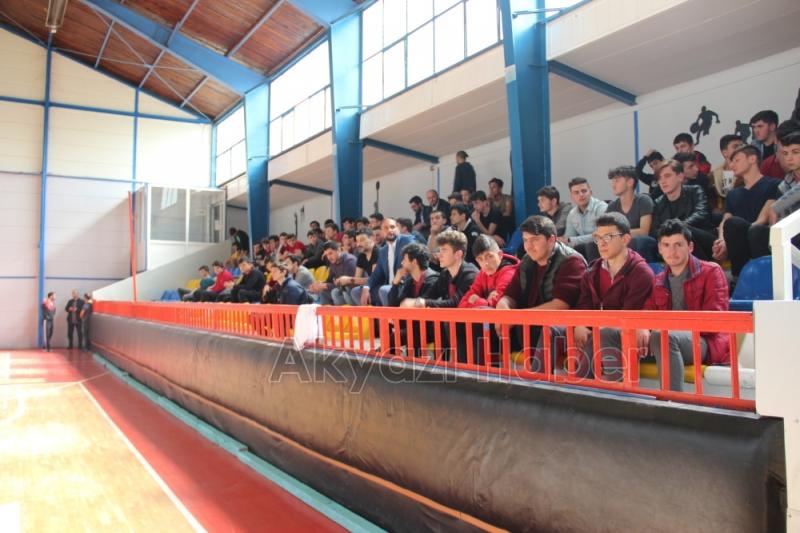 Sakarya da bir ilk Salon Hokey Turnuvası Akyazıda Başladı