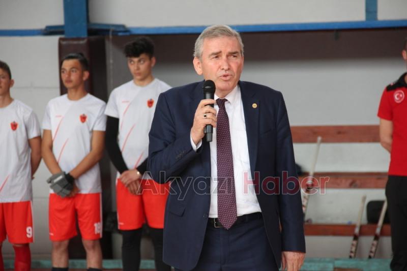 Sakarya da bir ilk Salon Hokey Turnuvası Akyazıda Başladı