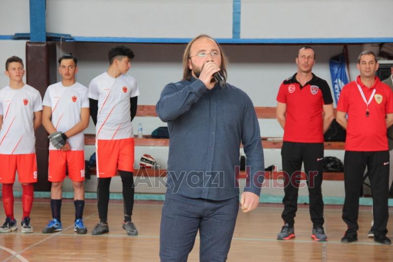 Sakarya da bir ilk Salon Hokey Turnuvası Akyazıda Başladı