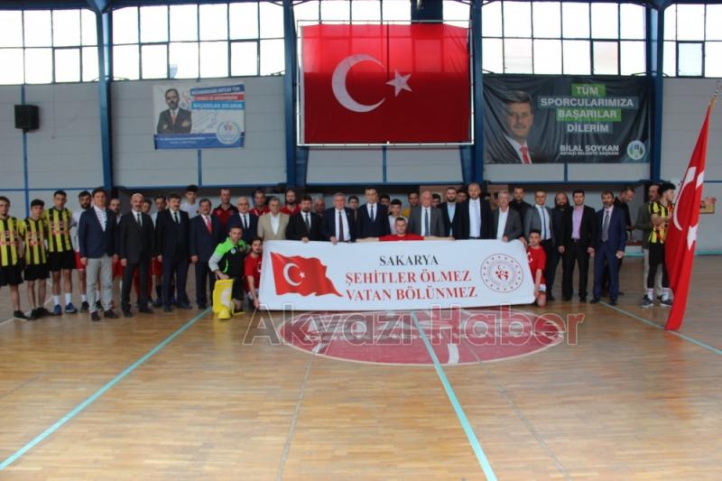 Sakarya da bir ilk Salon Hokey Turnuvası Akyazıda Başladı