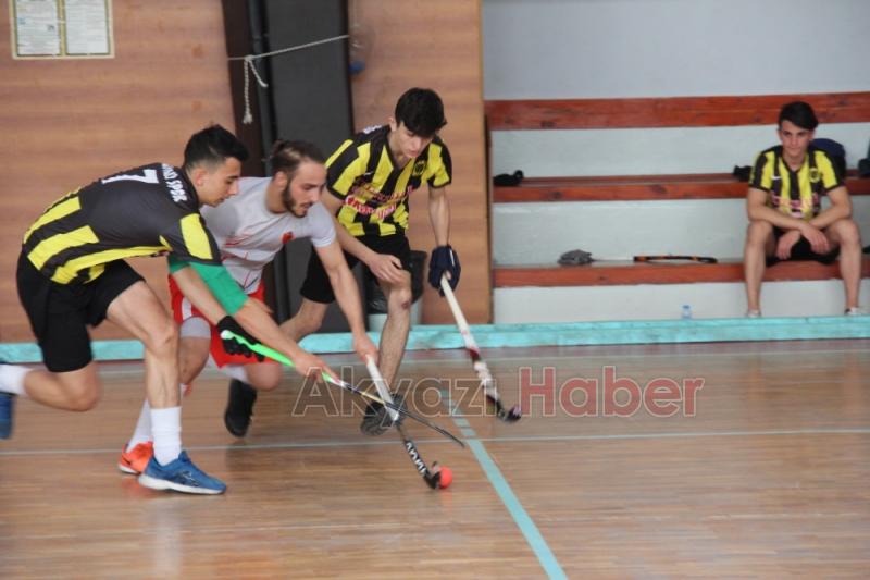 Sakarya da bir ilk Salon Hokey Turnuvası Akyazıda Başladı