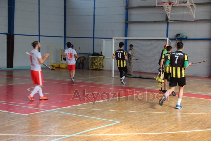 Sakarya da bir ilk Salon Hokey Turnuvası Akyazıda Başladı