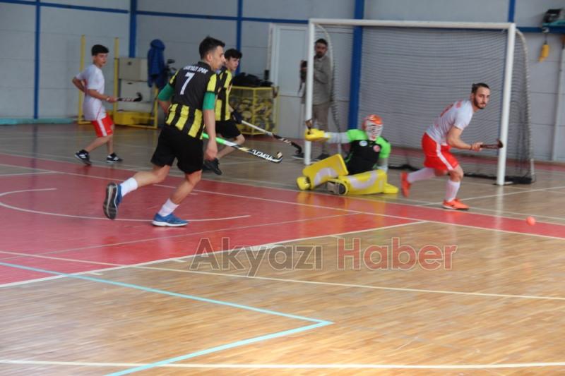 Sakarya da bir ilk Salon Hokey Turnuvası Akyazıda Başladı