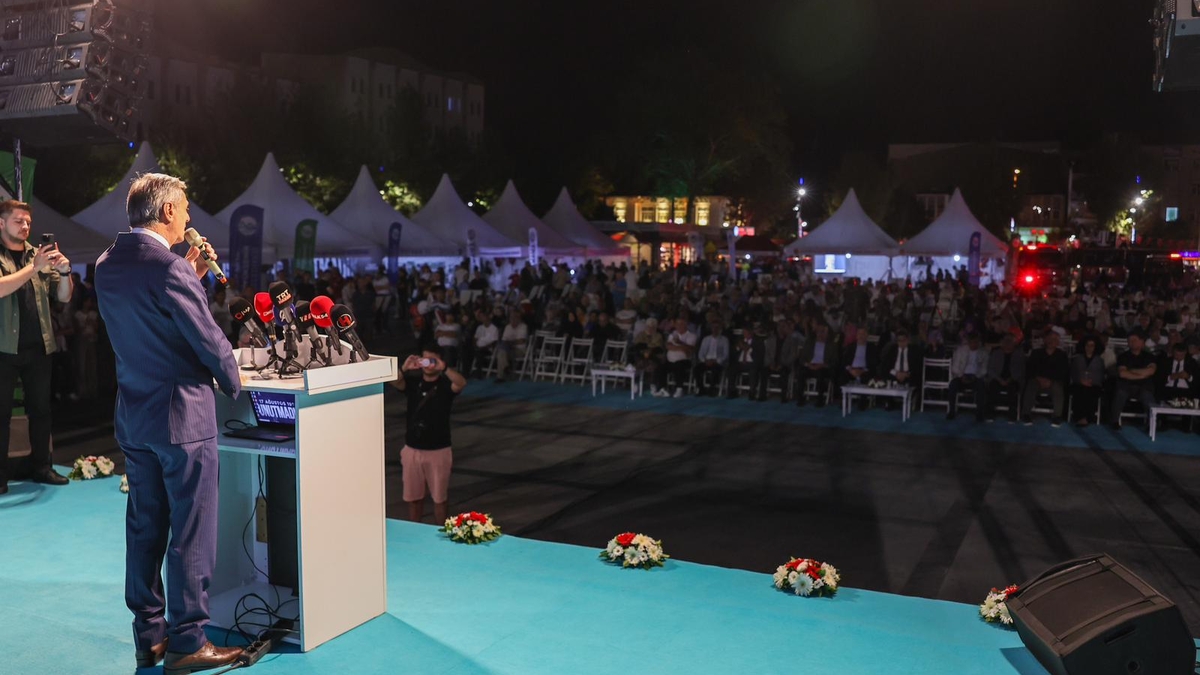 Sakarya'da deprem şehitleri dualarla anıldı