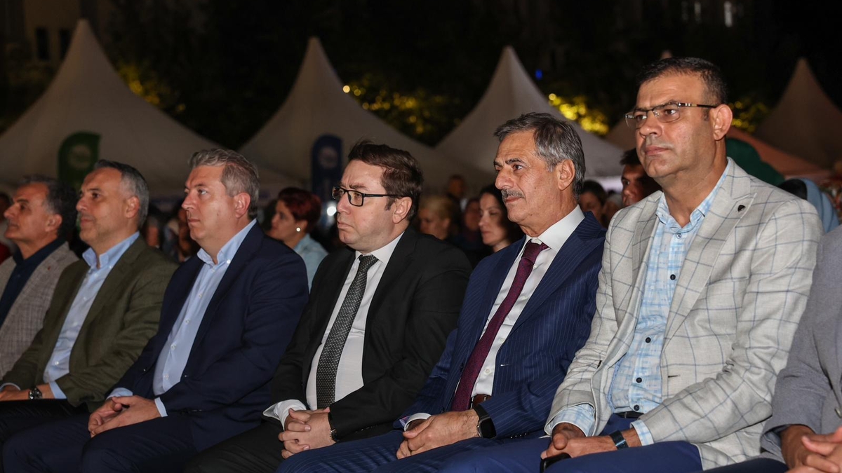 Sakarya'da deprem şehitleri dualarla anıldı