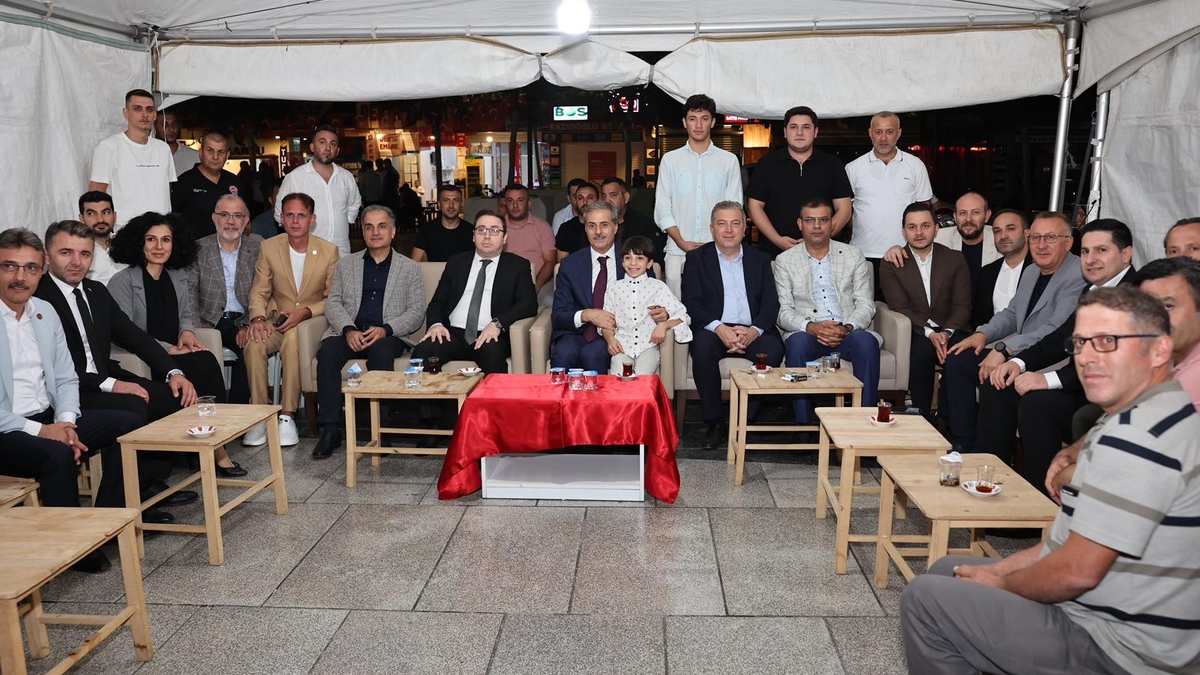 Sakarya'da deprem şehitleri dualarla anıldı