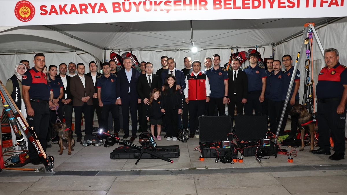 Sakarya'da deprem şehitleri dualarla anıldı