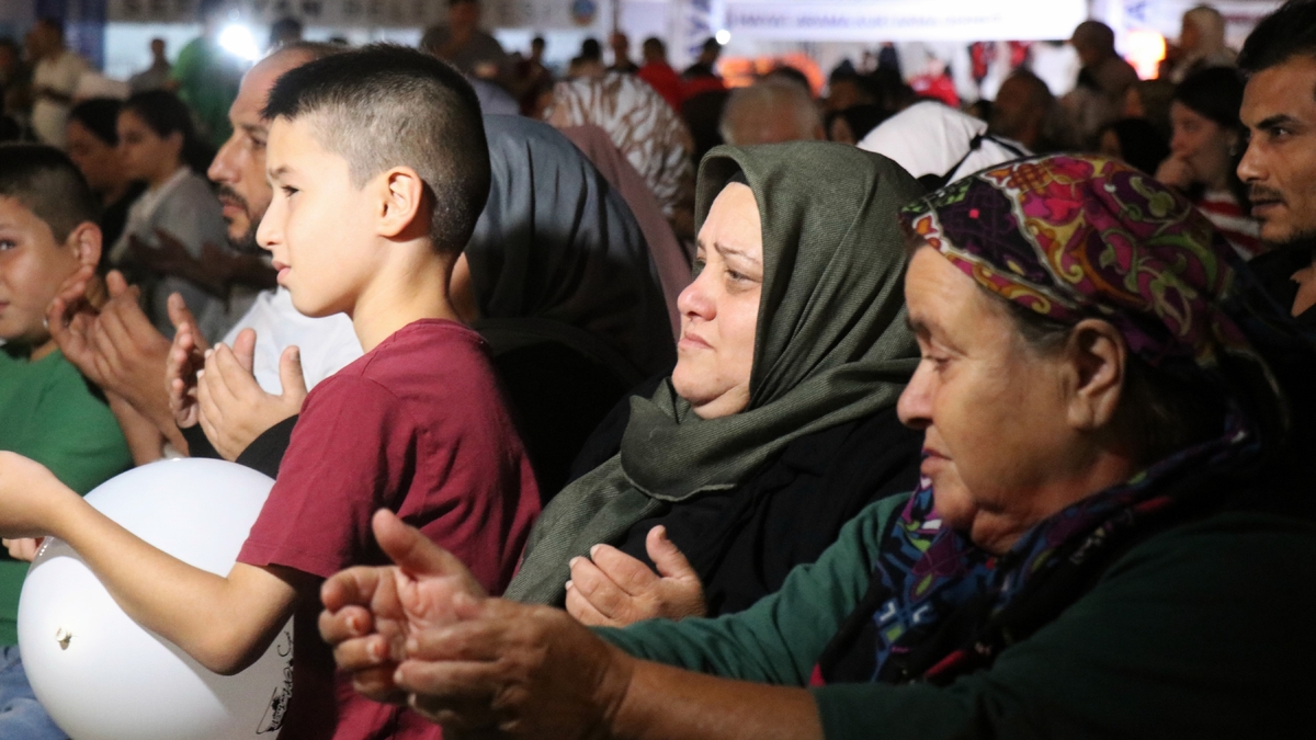 Sakarya'da deprem şehitleri dualarla anıldı