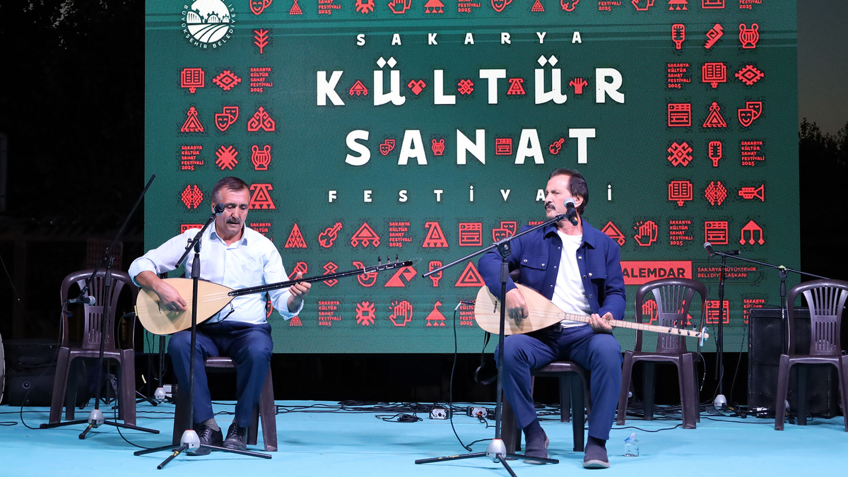 Sakarya'da festival coşkusu Doğu ve Güneydoğu Anadolu ile sürdü