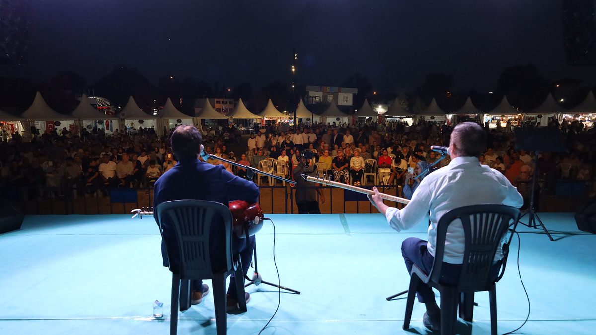Sakarya'da festival coşkusu Doğu ve Güneydoğu Anadolu ile sürdü