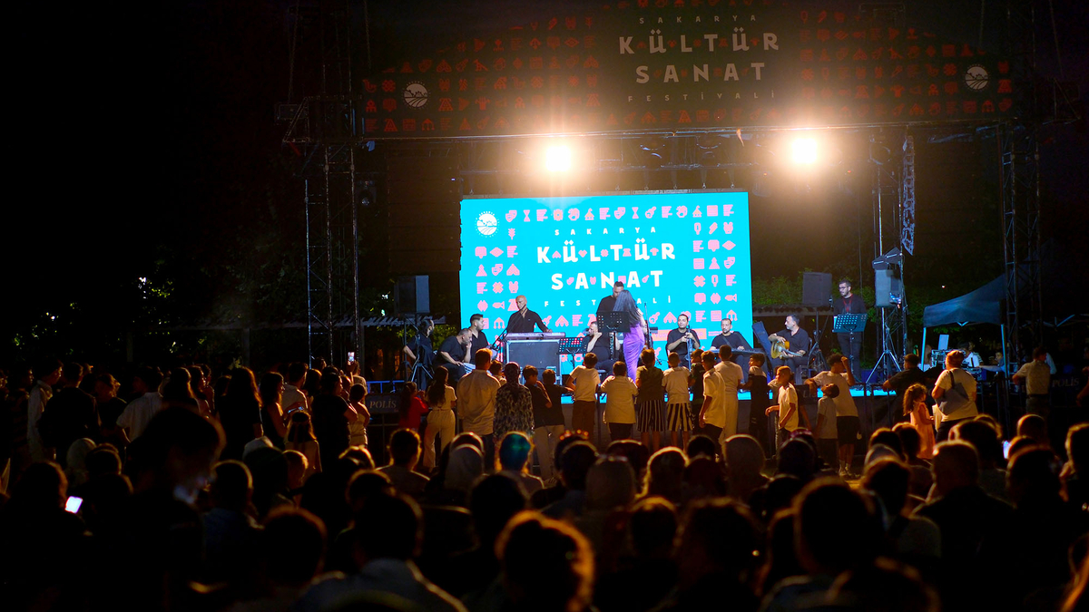 Sakarya'da festival coşkusu Roman kültür buluşması ile devam etti