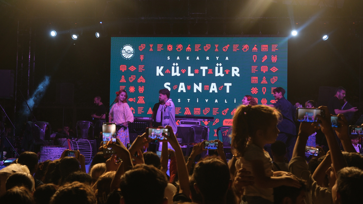 Sakarya'da festival coşkusu Roman kültür buluşması ile devam etti