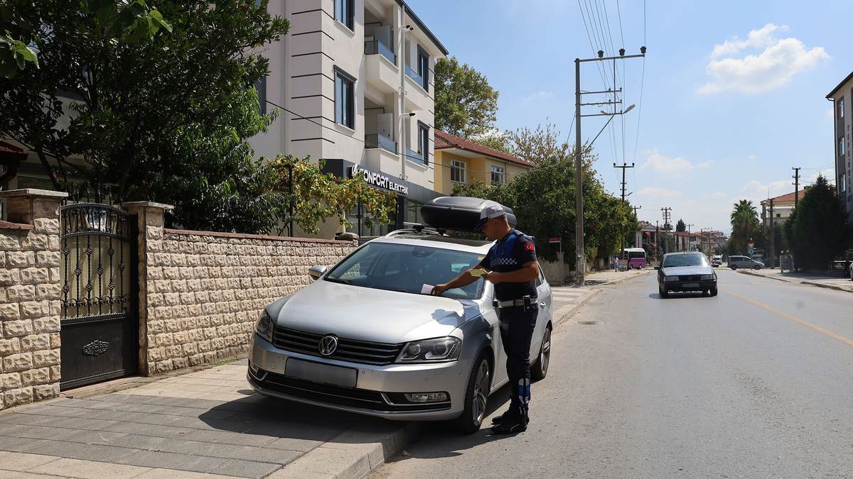 Sakarya'da kaldırım işgaline savaş açıldı