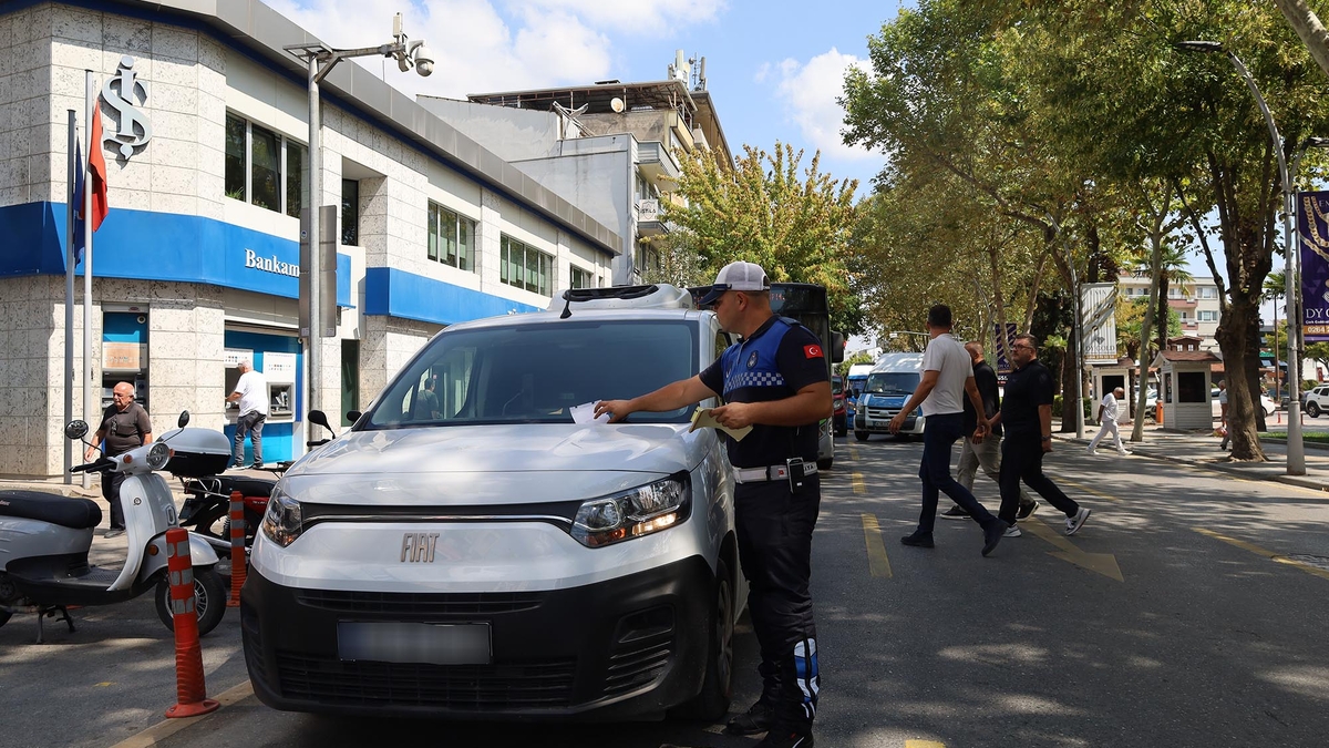 Sakarya'da kaldırım işgaline savaş açıldı