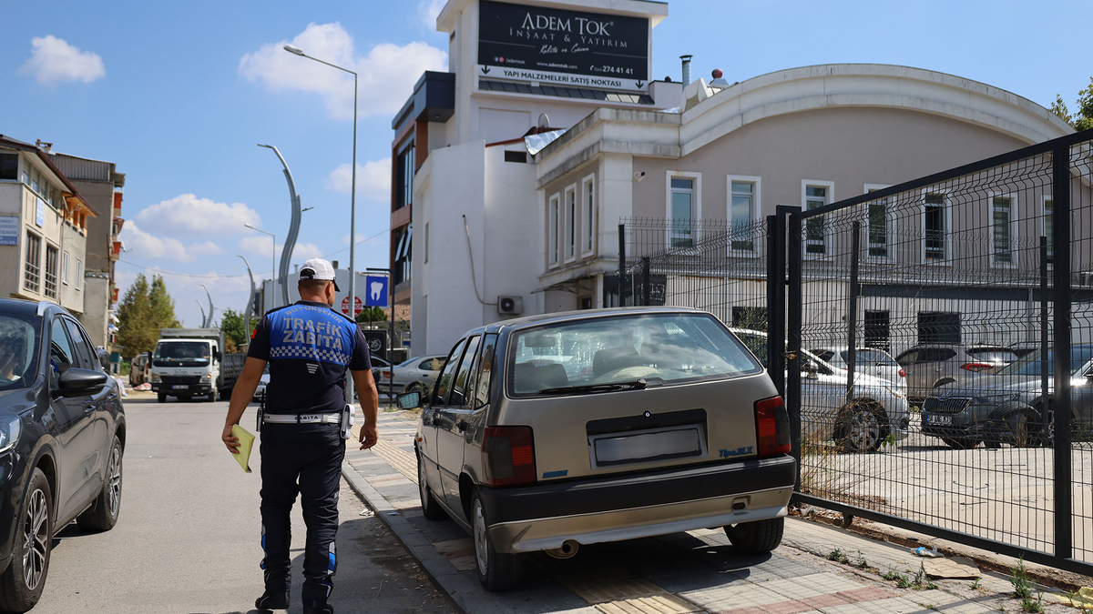 Sakarya'da kaldırım işgaline savaş açıldı