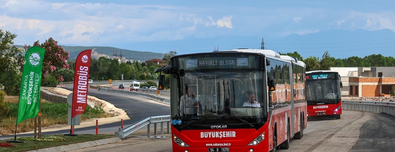 Sakarya'da metrobüs seferleri başladı