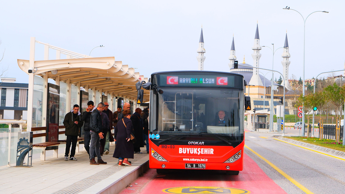 Sakarya'da Ramazan’a özel düzenleme, Metrobüsler ek sefer yapacak