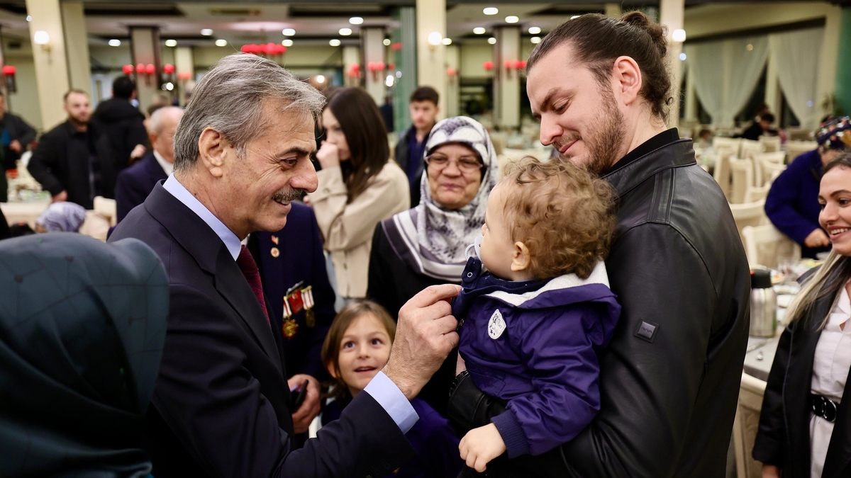 Sakarya'da şehit aileleri ve gaziler onuruna iftar