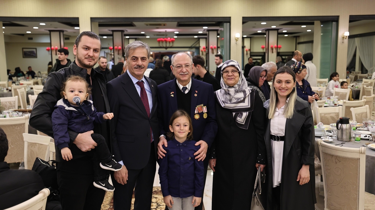 Sakarya'da şehit aileleri ve gaziler onuruna iftar