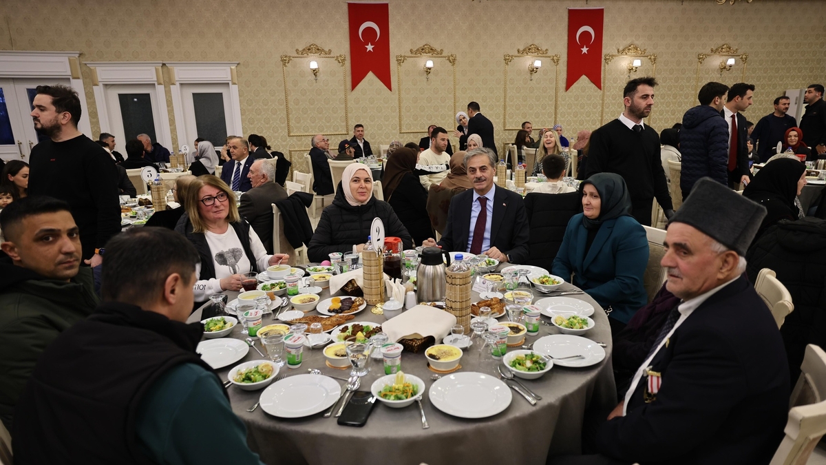 Sakarya'da şehit aileleri ve gaziler onuruna iftar