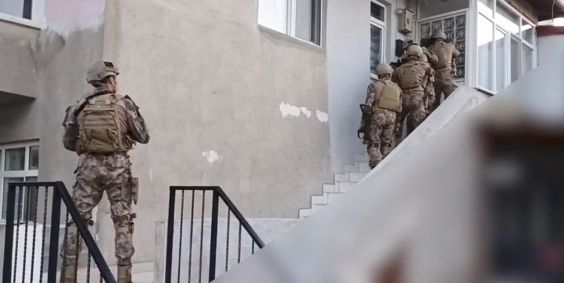 Sakarya'da torbacılara yönelik operasyon kamerada