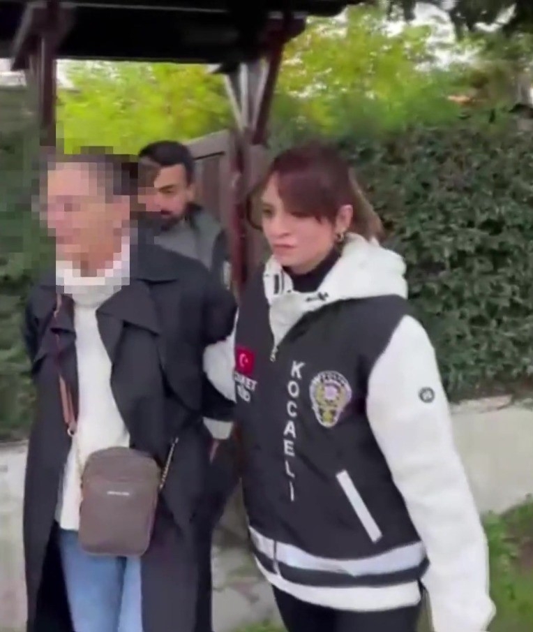 Sakarya'da yakalanmıştı; Doğurduğu bebeğini çöpe atan anne hakim karşısında