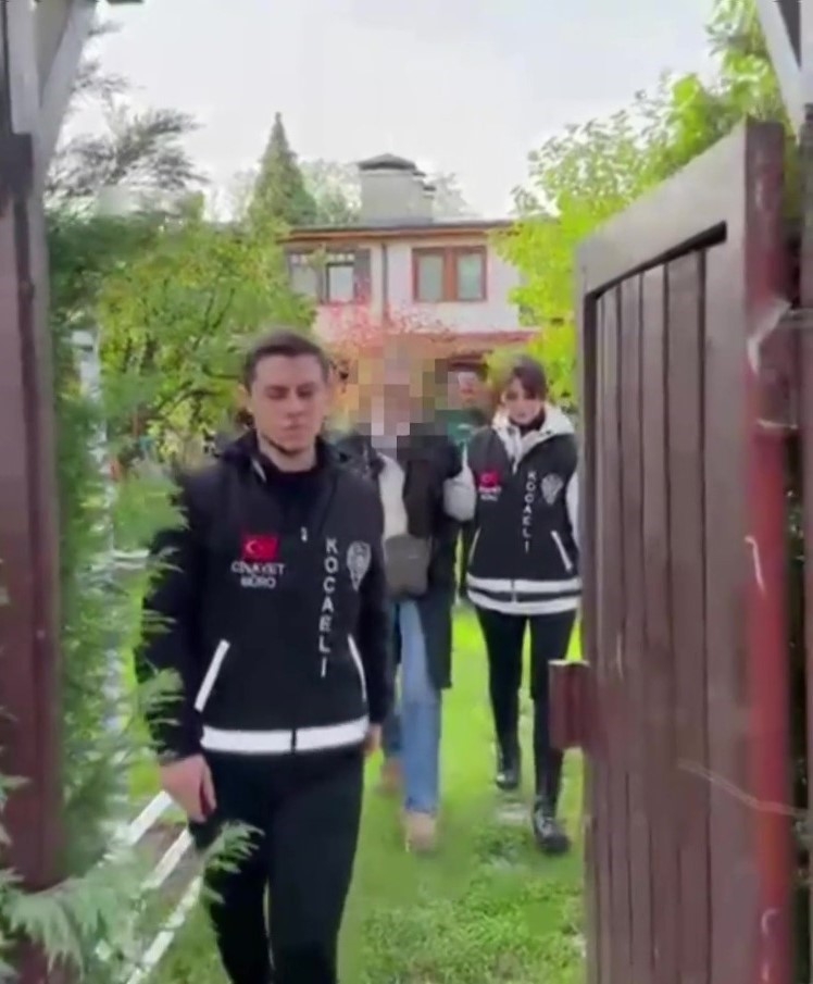 Sakarya'da yakalanmıştı; Doğurduğu bebeğini çöpe atan anne hakim karşısında