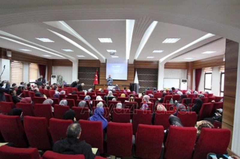 Sakarya İl Müftülüğü  Aile Okulu  Semineri Düzenledi
