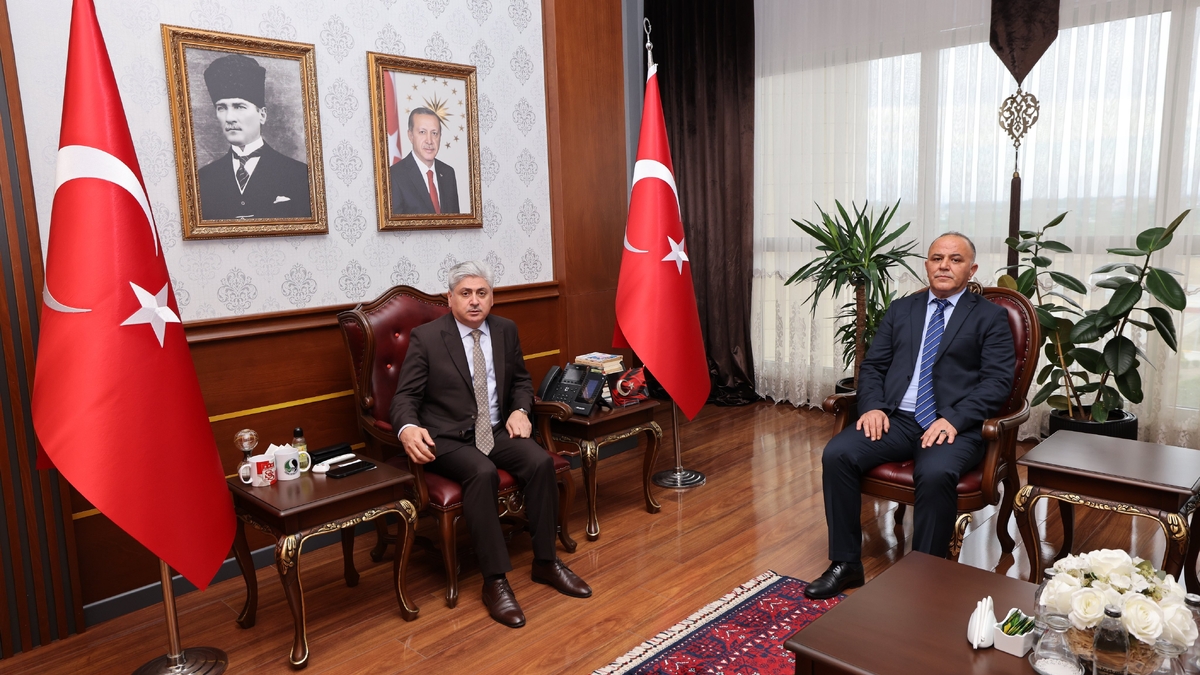 Sakarya'nın yeni Emniyet Müdürü'nden Vali Doğan'a ziyaret